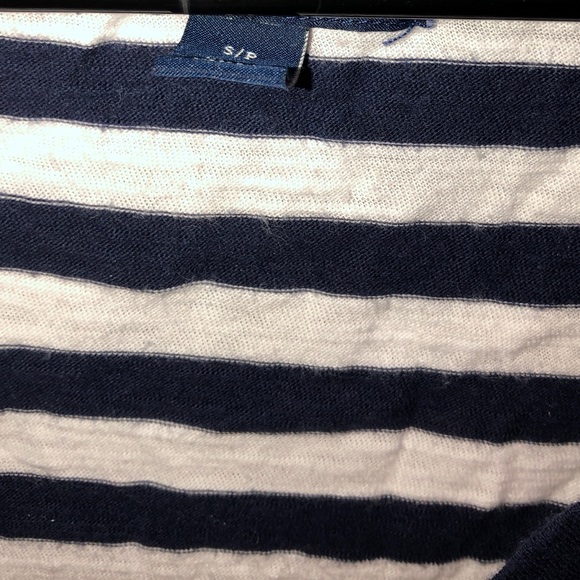 Pair of AE V-Necks! - Picture 3 of 6